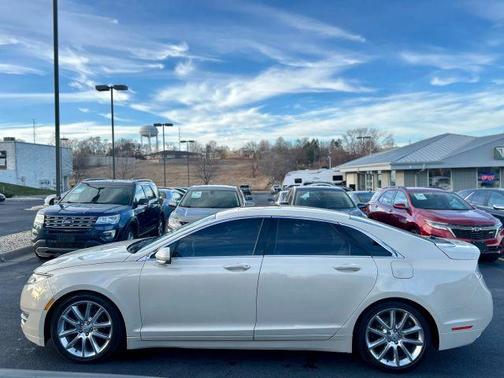 2016 Lincoln MKZ Base