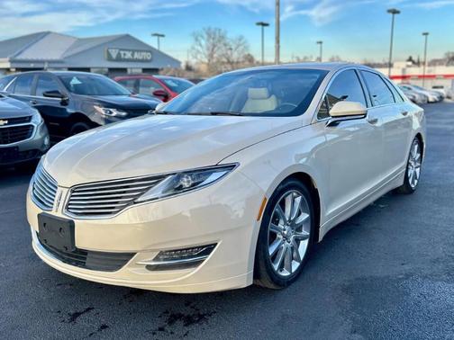 2016 Lincoln MKZ Base