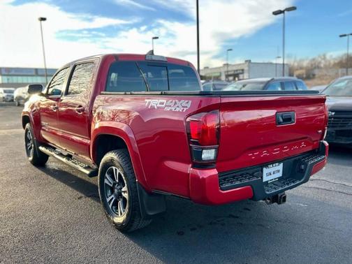 2019 Toyota Tacoma SR
