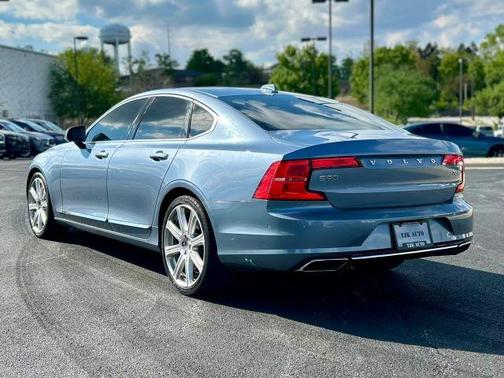 Blue 2017 Volvo S90 T6 Inscription
