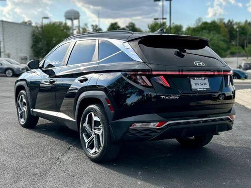 Black 2023 Hyundai TUCSON SEL