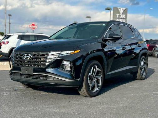 Black 2023 Hyundai TUCSON SEL