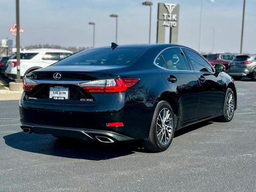Black 2018 Lexus ES 350 Base