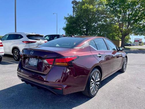 2025 Nissan Altima SV
