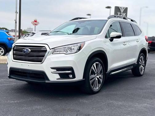 Crystal White Pearl 2021 Subaru Ascent Limited 7-Passenger