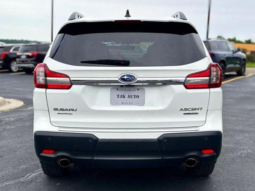 Crystal White Pearl 2021 Subaru Ascent Limited 7-Passenger