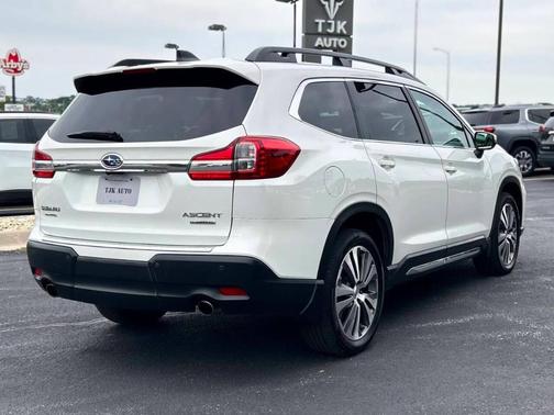 Crystal White Pearl 2021 Subaru Ascent Limited 7-Passenger