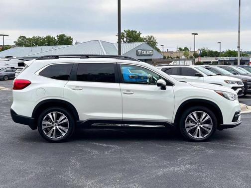 Crystal White Pearl 2021 Subaru Ascent Limited 7-Passenger