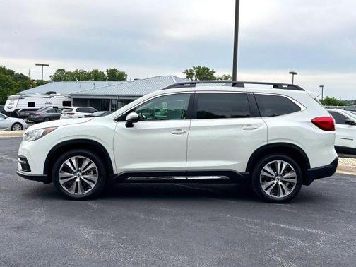 Crystal White Pearl 2021 Subaru Ascent Limited 7-Passenger