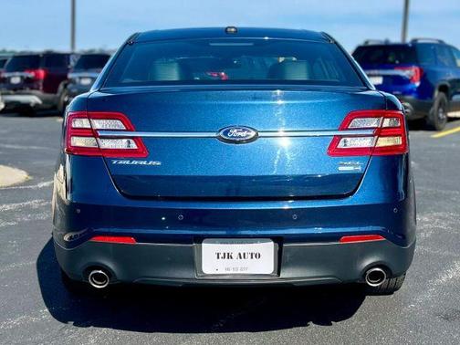 Blue 2016 Ford Taurus SEL