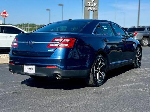 Blue 2016 Ford Taurus SEL