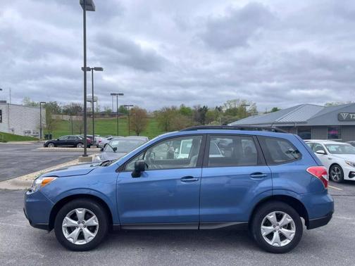 2015 Subaru Forester 2.5i
