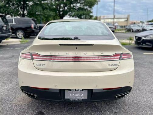 2016 Lincoln MKZ Base