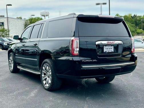 Black 2015 GMC Yukon XL Denali