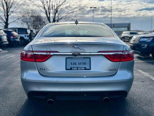 2017 Jaguar XF 35t Prestige