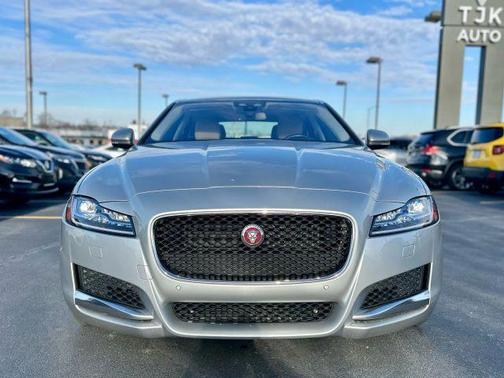 2017 Jaguar XF 35t Prestige