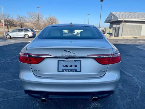 2017 Jaguar XF 35t Prestige