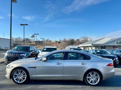 2017 Jaguar XF 35t Prestige