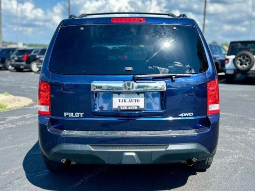 Blue 2013 Honda Pilot LX