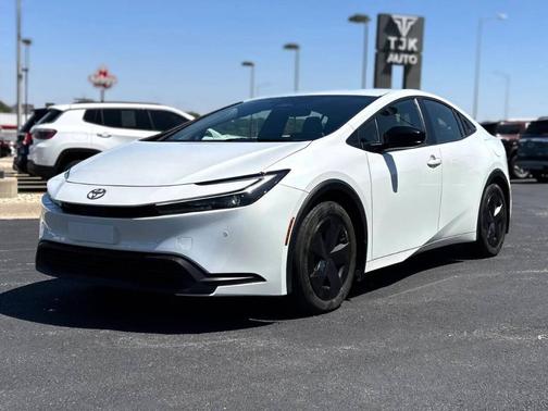 White 2024 Toyota Prius LE
