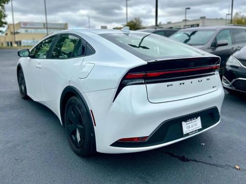 2024 Toyota Prius LE