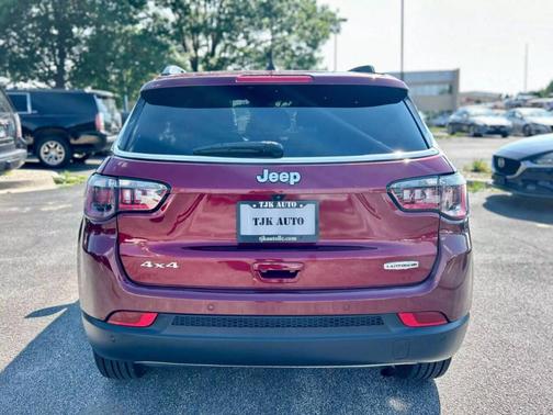 2022 Jeep Compass Latitude Lux