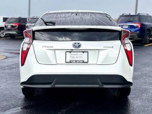 White 2016 Toyota Prius Four