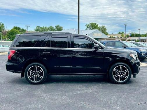 Black 2021 Ford Expedition Limited