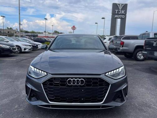 2023 Audi A4 45 S line quattro Premium