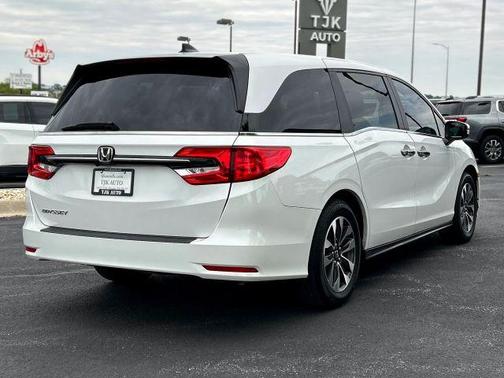 White 2024 Honda Odyssey EX-L