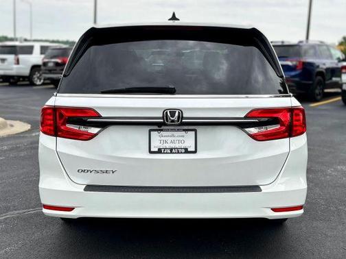 White 2024 Honda Odyssey EX-L
