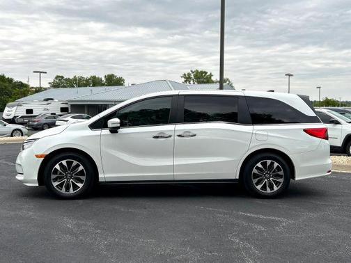 White 2024 Honda Odyssey EX-L