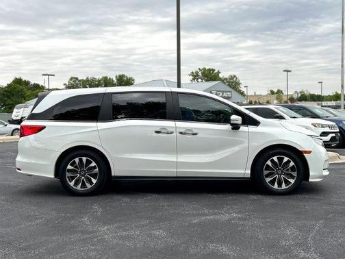 White 2024 Honda Odyssey EX-L