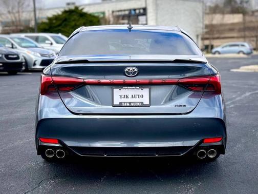 Blue 2020 Toyota Avalon XSE