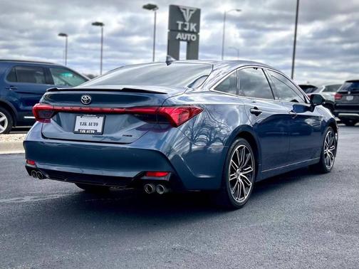 Blue 2020 Toyota Avalon XSE