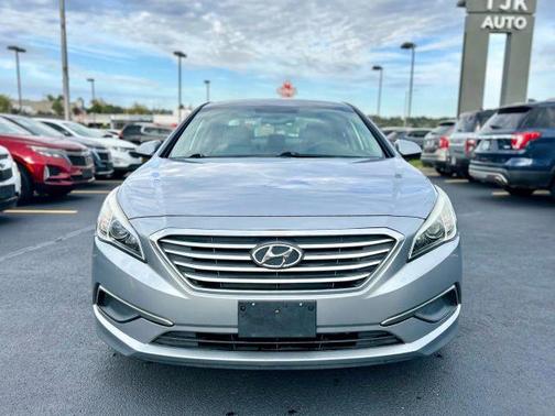 2016 Hyundai SONATA SE