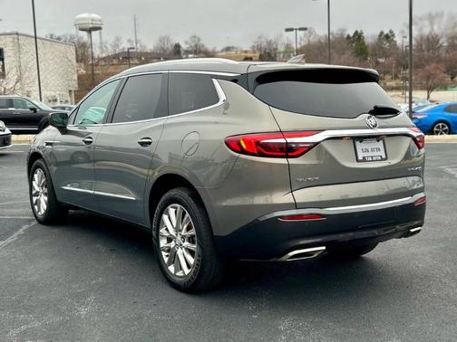 2018 Buick Enclave Essence