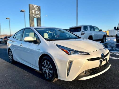 2021 Toyota Prius LE