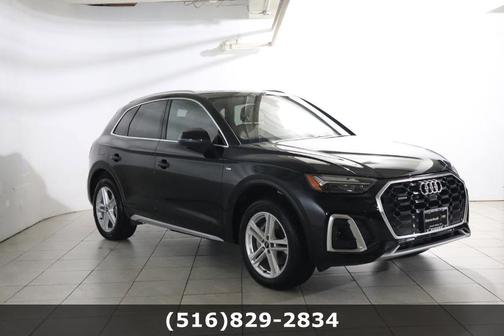 Photo 3 of 30 of 2023 Audi Q5 e 55 S line quattro Premium