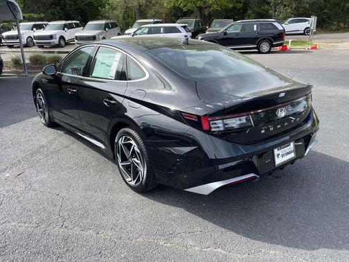 Abyss Black 2026 Hyundai SONATA SEL