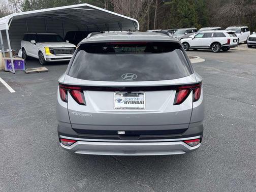 2026 Hyundai TUCSON SEL