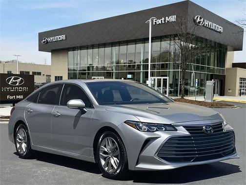 2019 Toyota Avalon XLE