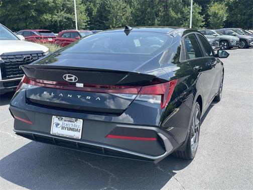 2025 Hyundai ELANTRA Sport