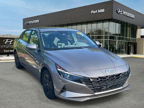 Fluid Metal 2023 Hyundai ELANTRA SEL