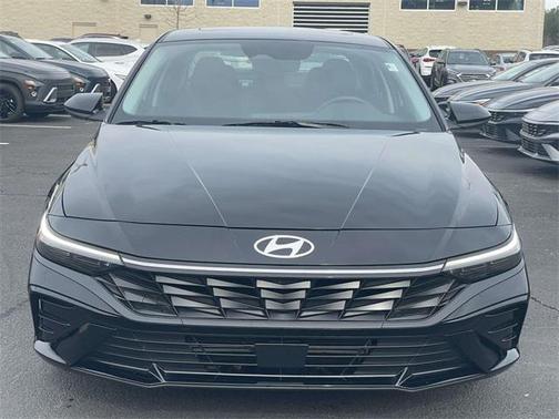 2025 Hyundai ELANTRA SEL