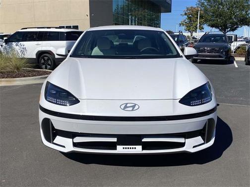 2025 Hyundai IONIQ 6 SEL