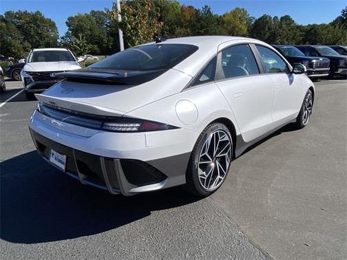 2025 Hyundai IONIQ 6 SEL