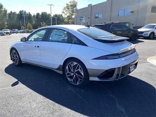 2025 Hyundai IONIQ 6 SEL