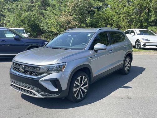 Pyrite Silver Metallic 2022 Volkswagen Taos 1.5T SE
