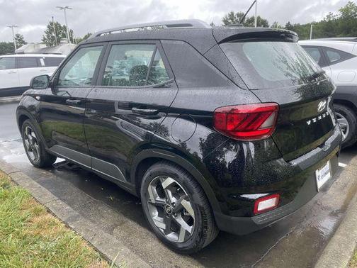 Onyx Black 2026 Hyundai VENUE SEL
